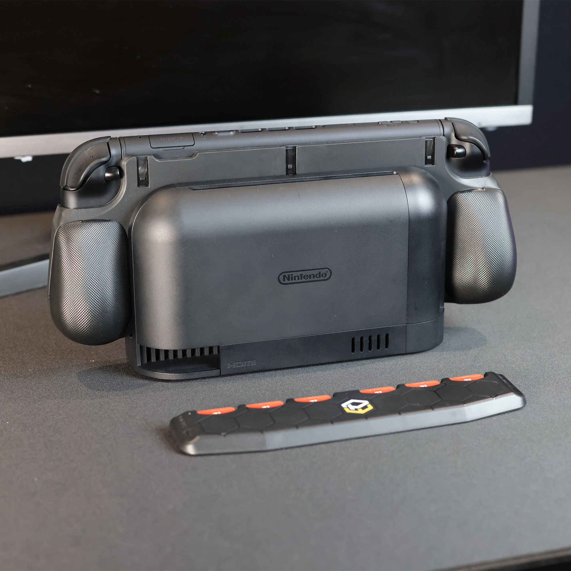 Elite Ergo Grip with Interchangeable Back Grips for Nintendo Switch 2 - Image 3